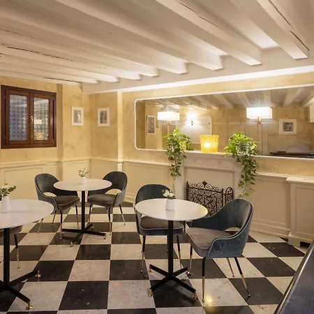 Maison | Esperienze Hotel 4*